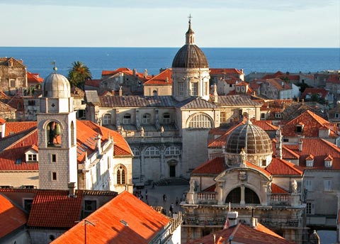 Sie suchen ein touristisches Reiseziel in Kroatien, an der adriatischen Küste?