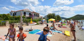 Rodinná dovolenka v Chorvátsku – pláže a ubytovanie Family vacation in Croatia – beaches and accommodation