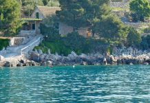 Egy nap egy robinzon házban – Hvar sziget