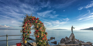 Christmas Markets in Croatia: Cheer and Crafts