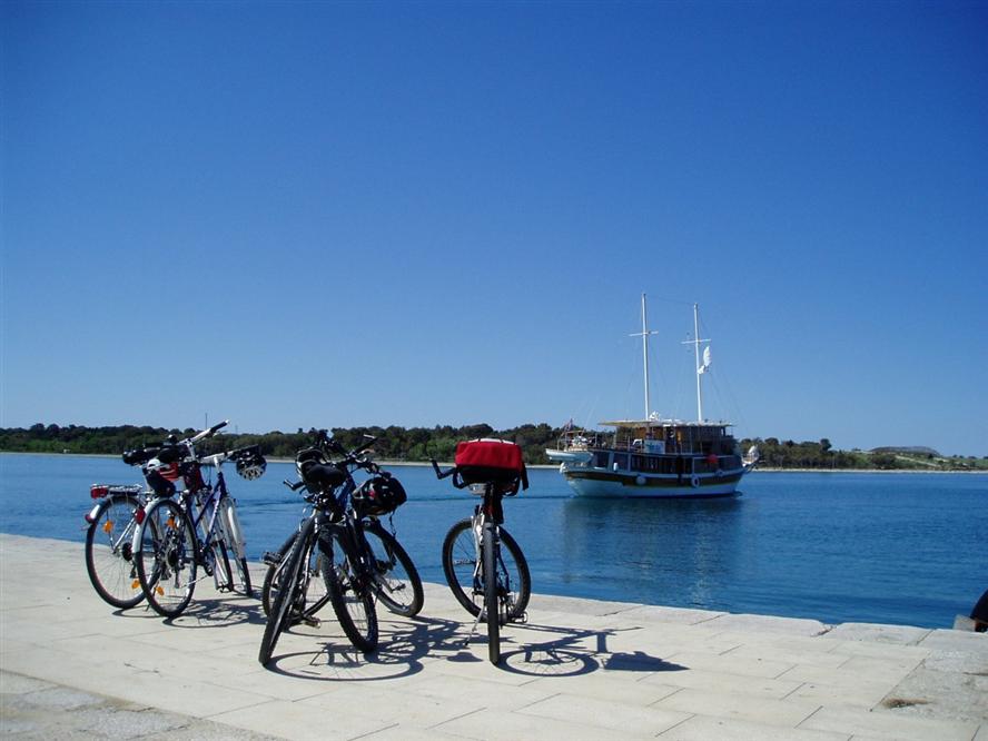 Bike-cruise-Croatia-gulet