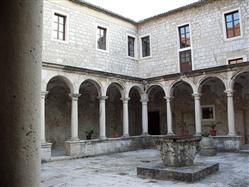 L'église et le monastère du Saint-François Privlaka (Zadar) L'église