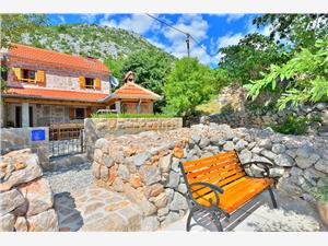 Stenen huize Midden Dalmatische eilanden,Reserveren  Martelina Vanaf 15 €