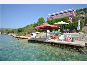 Beachfront accommodation North Dalmatian islands,Book  Sanja From 27 €