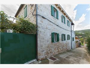 Apartment Middle Dalmatian islands,Book  Branko From 11 €