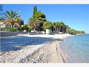 Apartment Middle Dalmatian islands,Book  Jerko From 17 €