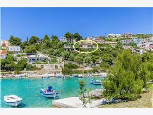 Beachfront accommodation North Dalmatian islands,Book  Otjana From 10 €