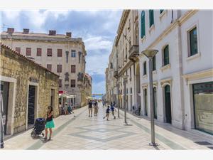 Kamer Split en Trogir Riviera,Reserveren  town Vanaf 7 €