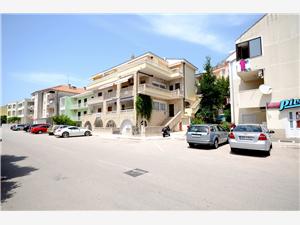 Appartamento Riviera di Makarska,Prenoti  Pero Da 8 €