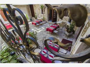 Apartma Split in Riviera Trogir,Rezerviraj  Derossi Od 13 €