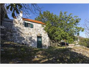 Haus Gordana Riviera von Split und Trogir, Steinhaus, Größe 25,00 m2, Entfernung vom Ortszentrum (Luftlinie) 200 m