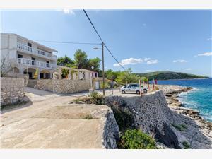 Apartment Middle Dalmatian islands,Book  Barba From 16 €