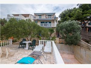 Beachfront accommodation Split and Trogir riviera,Book  Slobodan From 11 €