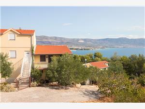 Apartment Split and Trogir riviera,Book  Ana From 8 €