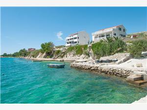 Beachfront accommodation North Dalmatian islands,Book  Ante From 11 €