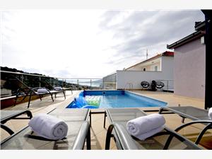 Villa Split en Trogir Riviera,Reserveren  Marina Vanaf 58 €