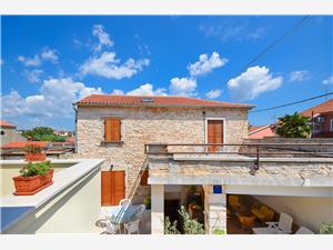 Dom Marija Błękitna Istria, Kamienny domek, Powierzchnia 120,00 m2, Odległość od centrum miasta, przez powietrze jest mierzona 200 m