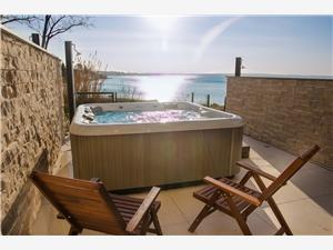 Accommodatie aan zee Zadar Riviera,Reserveren  Palme Vanaf 47 €