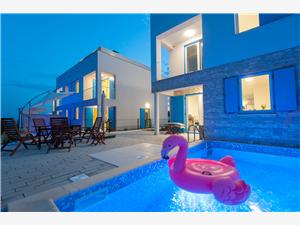Accommodation with pool Zadar riviera,Book  Rosemary From 47 €