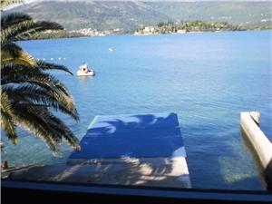 Apartments Odzic Tivat, Size 35.00 m2, Airline distance to the sea 5 m