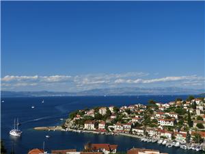 Stone house Middle Dalmatian islands,Book  Vinka From 14 €