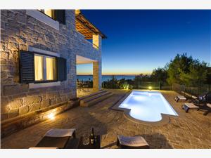 Villa Split en Trogir Riviera,Reserveren  Diana Vanaf 97 €