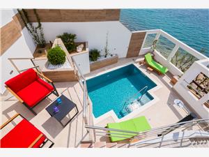 Villa Laurina Stanici, Kwadratuur 50,00 m2, Accommodatie met zwembad, Lucht afstand tot de zee 5 m