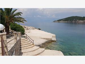 Maisons de vacances Les iles de la Dalmatie centrale,Réservez  Fani De 37 €