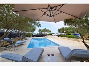 Accommodation with pool Split and Trogir riviera,Book  (Della) From 18 €
