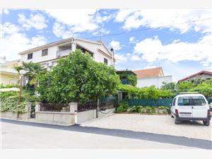 Apartma Split in Riviera Trogir,Rezerviraj  Amalija Od 6 €