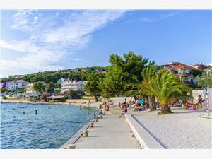Apartma Split in Riviera Trogir,Rezerviraj  Olga Od 11 €