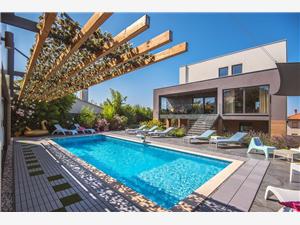 Villa Hemera Banjole, Dimensioni 495,00 m2, Alloggi con piscina, Distanza aerea dal centro città 150 m