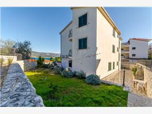 Apartment Split and Trogir riviera,Book  Mia From 15 €