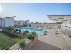 Villa Bruio Novigrad, Size 160.00 m2, Accommodation with pool