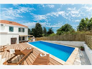 Villa ANTICA Noord-Dalmatische eilanden, Kwadratuur 100,00 m2, Accommodatie met zwembad, Lucht afstand naar het centrum 100 m