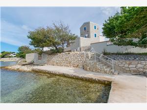 Maisons de vacances Les îles de Dalmatie du Nord,Réservez  House De 44 €