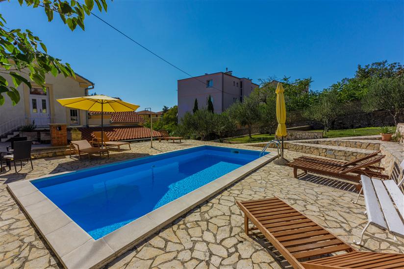 Villa DRAGO close to the beach with a pool
