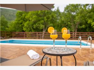 Namestitev z bazenom Split in Riviera Trogir,Rezerviraj  kuća Od 18 €