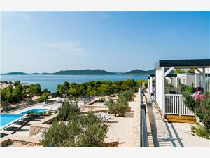 Accommodation with pool Zadar riviera,Book  4 From 29 €