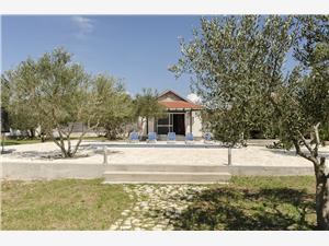 House Hacienda Tribunj, Remote cottage, Size 60.00 m2, Accommodation with pool