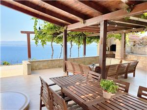 Remote cottage Middle Dalmatian islands,Book  MAJDA From 68 €