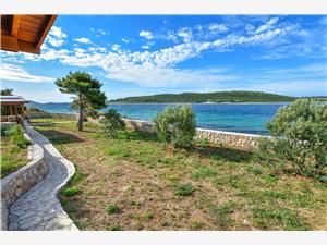 Beachfront accommodation North Dalmatian islands,Book  2 From 18 €
