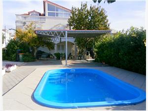 Apartment and Rooms Ivana Tribunj, Size 30.00 m2, Accommodation with pool, Airline distance to town centre 300 m