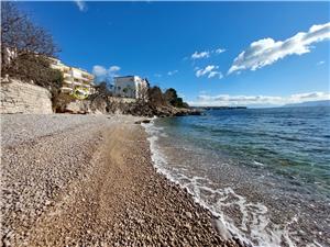 Boende vid strandkanten Rijeka och Crikvenicas Riviera,Boka  Renee Från 106 SEK