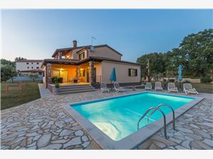 Prázdninové domy Modrá Istrie,Rezervuj  zelenilom Od 1076 kč