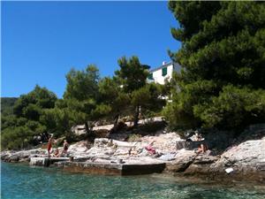 Apartment Middle Dalmatian islands,Book  Marija From 19 €