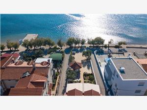 Apartments Ivanka on the beach Vodice, Size 60.00 m2, Airline distance to the sea 30 m