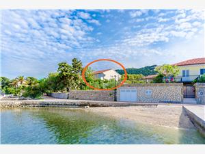 Beachfront accommodation Kvarners islands,Book  Bianca From 15 €