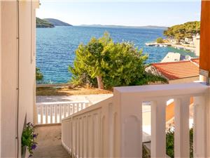 Apartment North Dalmatian islands,Book  Sammy From 21 €