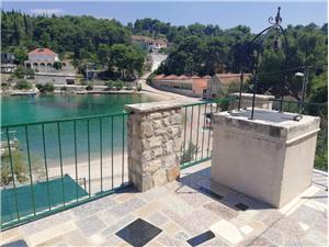 Apartment Middle Dalmatian islands,Book  Rogač From 14 €